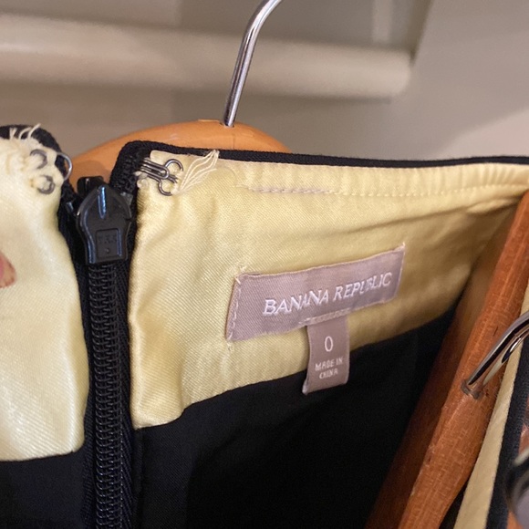 Black Banana classic skirt - Picture 3 of 7